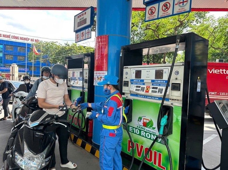 Các hãng xe lên tiếng về độ tương thích với xăng E10- Ảnh 1. Các hãng xe lên tiếng về độ tương thích với xăng E10- Ảnh 1.