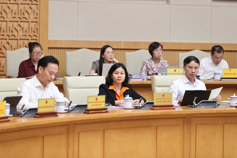 Thủ tướng Lê Minh Hưng: Tiếp tục rà soát, cắt giảm các thủ tục về môi trường, xây dựng, phòng cháy, chữa cháy- Ảnh 14.