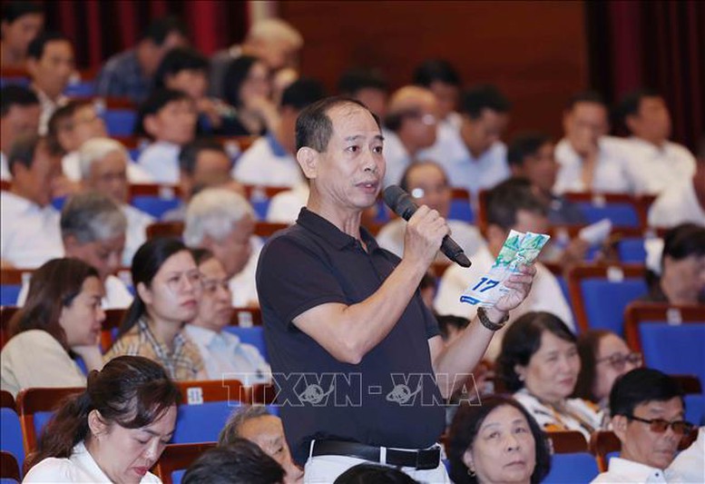 Thường trực Ban Bí thư Trần Cẩm Tú tiếp xúc cử tri tại Đà Nẵng- Ảnh 3.