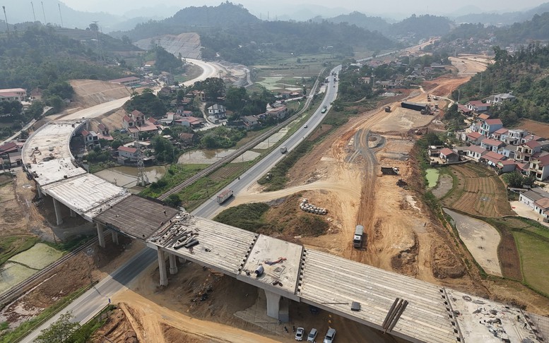 Thông xe 27km cao tốc Hữu Nghị-Chi Lăng ngày 19/5