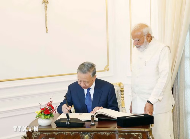 Tổng Bí thư, Chủ tịch nước Tô Lâm hội đàm với Thủ tướng Ấn Độ Narendra Modi- Ảnh 2.