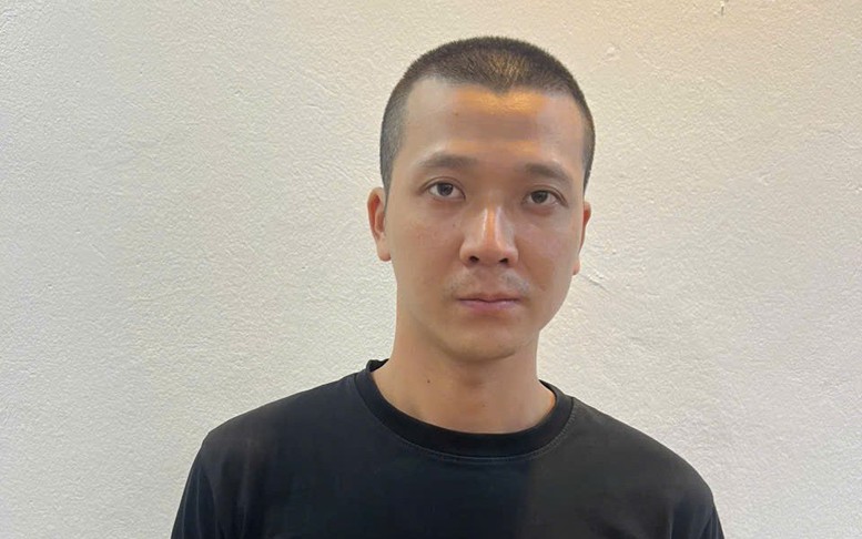 Bắt giữ đối tượng dùng dao đe doạ hai vợ chồng tại bến chờ xe buýt