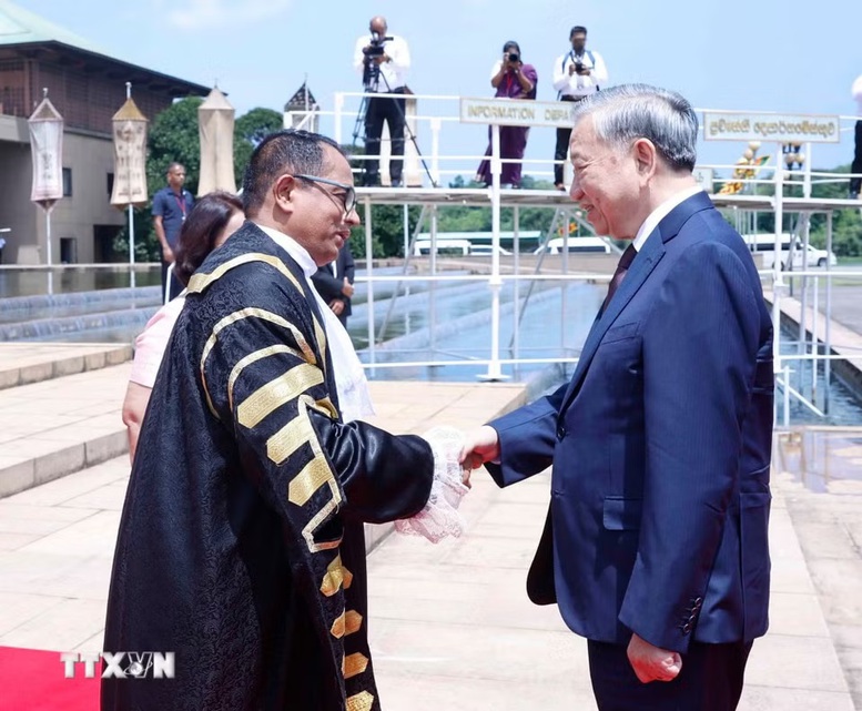 Tổng Bí thư, Chủ tịch nước Tô Lâm hội kiến Chủ tịch Quốc hội Sri Lanka- Ảnh 1.
