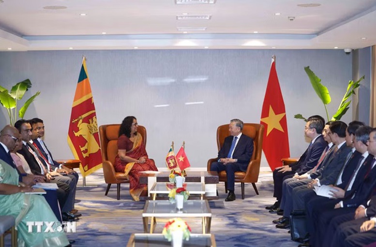 Tổng Bí thư, Chủ tịch nước Tô Lâm hội kiến Thủ tướng Sri Lanka Harini Amarasuriya- Ảnh 2.