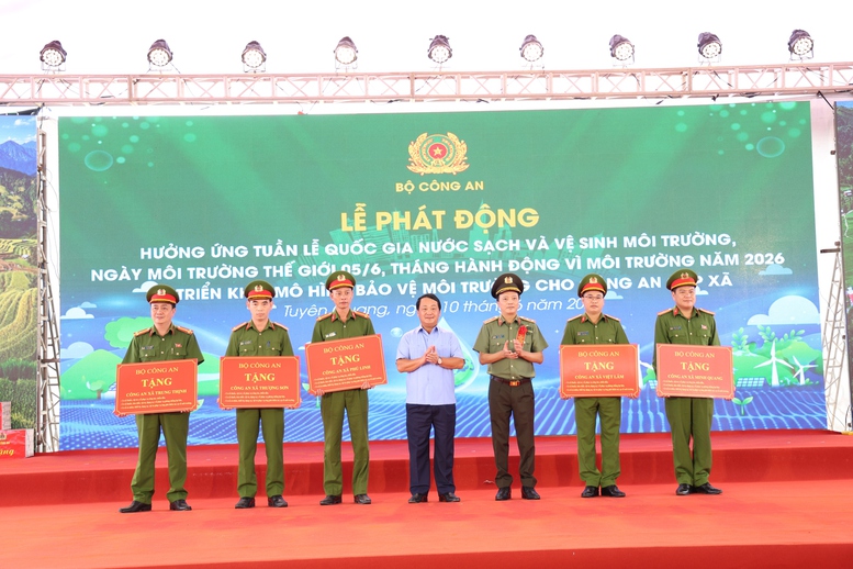 Khởi công Dự án nhà ở cho cán bộ, chiến sĩ công an nhân dân tại tỉnh Tuyên Quang- Ảnh 2.
