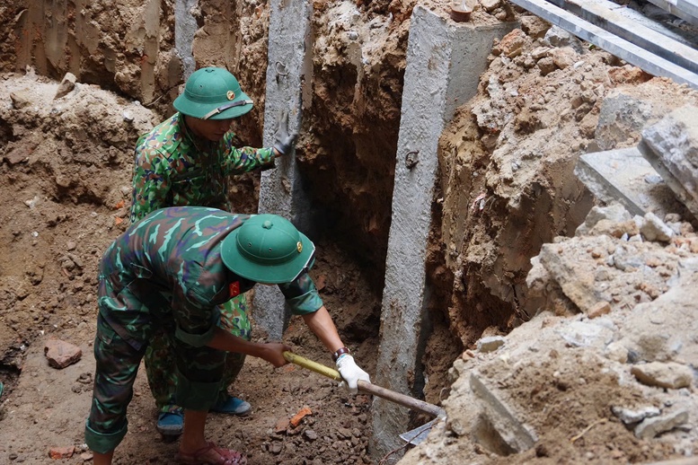 Phát hiện, quy tập 4 hài cốt liệt sĩ tại khu vực Thành cổ Quảng Trị- Ảnh 2.