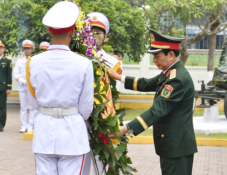 Công bố quyết định thành lập Cục Phương tiện không người lái trực thuộc Bộ Tổng Tham mưu- Ảnh 7. Công bố quyết định thành lập Cục Phương tiện không người lái trực thuộc Bộ Tổng Tham mưu- Ảnh 7.