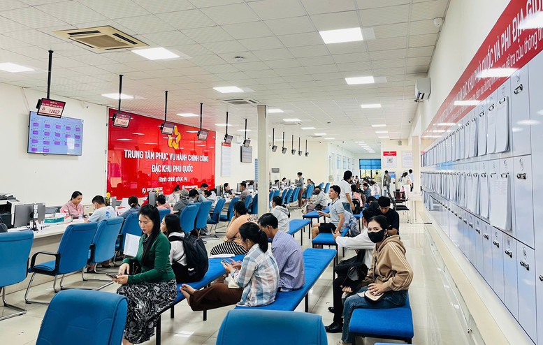 Bài 3: An Giang thực hiện chính quyền 2 cấp: Không chỉ tinh gọn bộ máy- Ảnh 1. Bài 3: An Giang thực hiện chính quyền 2 cấp: Không chỉ tinh gọn bộ máy- Ảnh 1.