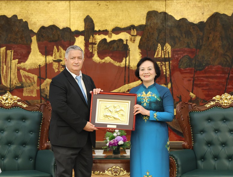 Tăng cường hợp tác Việt Nam-Hoa Kỳ trong giải mã tư liệu, tìm kiếm hài cốt liệt sĩ- Ảnh 4. Tăng cường hợp tác Việt Nam-Hoa Kỳ trong giải mã tư liệu, tìm kiếm hài cốt liệt sĩ- Ảnh 4.