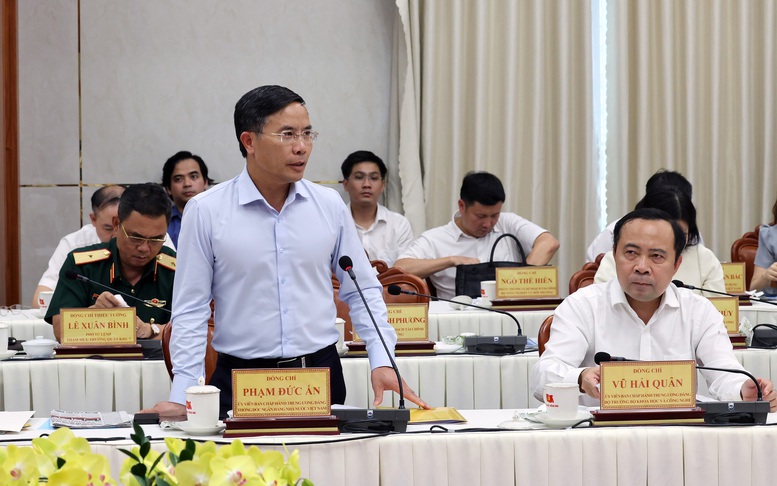 Thủ tướng: Nếu Đồng Nai cam kết đạt kết quả cao hơn, Chính phủ sẽ ưu tiên bố trí nguồn lực ngay trong năm 2027- Ảnh 10. Thủ tướng: Nếu Đồng Nai cam kết đạt kết quả cao hơn, Chính phủ sẽ ưu tiên bố trí nguồn lực ngay trong năm 2027- Ảnh 10.