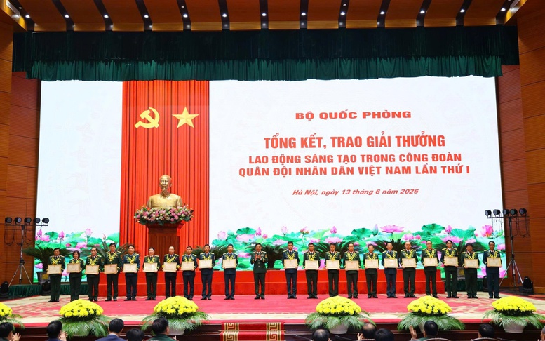Đại tướng Phan Văn Giang dự Lễ trao Giải thưởng Lao động sáng tạo trong Công đoàn Quân đội lần thứ I