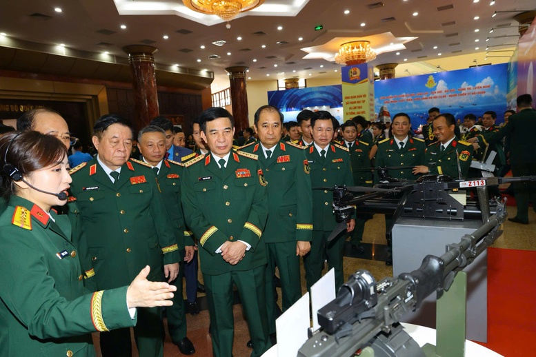 Đại tướng Phan Văn Giang dự Lễ trao Giải thưởng Lao động sáng tạo trong Công đoàn Quân đội lần thứ I- Ảnh 3.