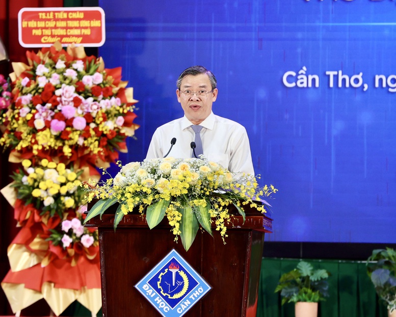 Đại học Cần Thơ phải tiên phong nghiên cứu, đổi mới sáng tạo và tư vấn chính sách cho sự phát triển vùng- Ảnh 4.