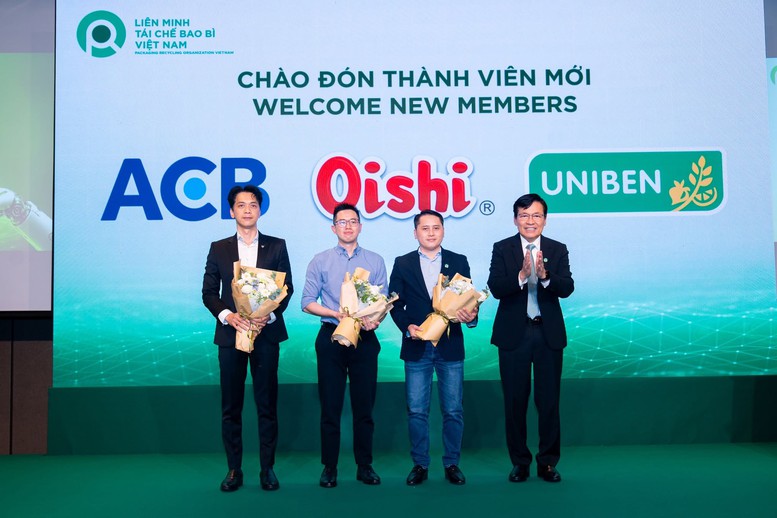 ACB trở thành ngân hàng đầu tiên tham gia Liên minh Tái chế bao bì Việt Nam- Ảnh 1. ACB trở thành ngân hàng đầu tiên tham gia Liên minh Tái chế bao bì Việt Nam- Ảnh 1.