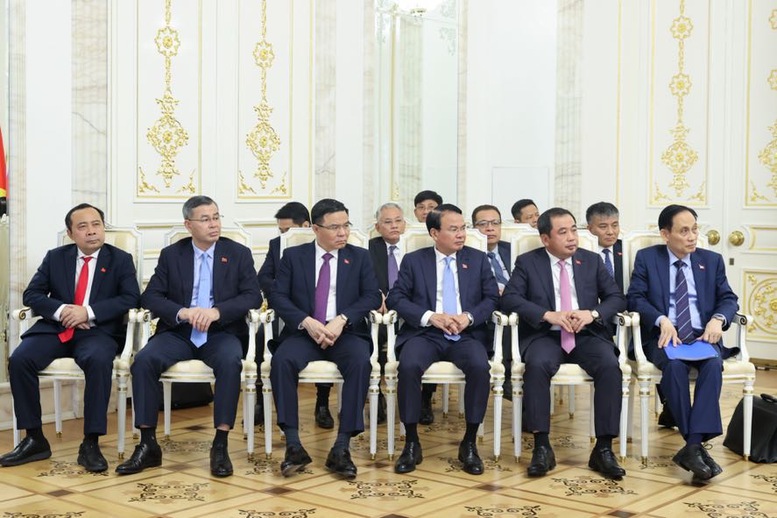 Thủ tướng Lê Minh Hưng gặp Người đứng đầu Cộng hòa Tatarstan (Liên bang Nga)- Ảnh 4.