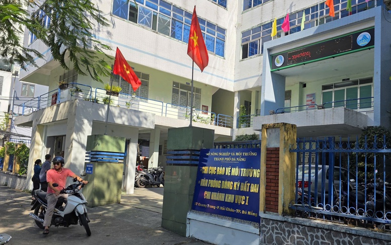 Đà Nẵng thí điểm ký cấp 'sổ đỏ' cho các chi nhánh văn phòng đăng ký đất đai