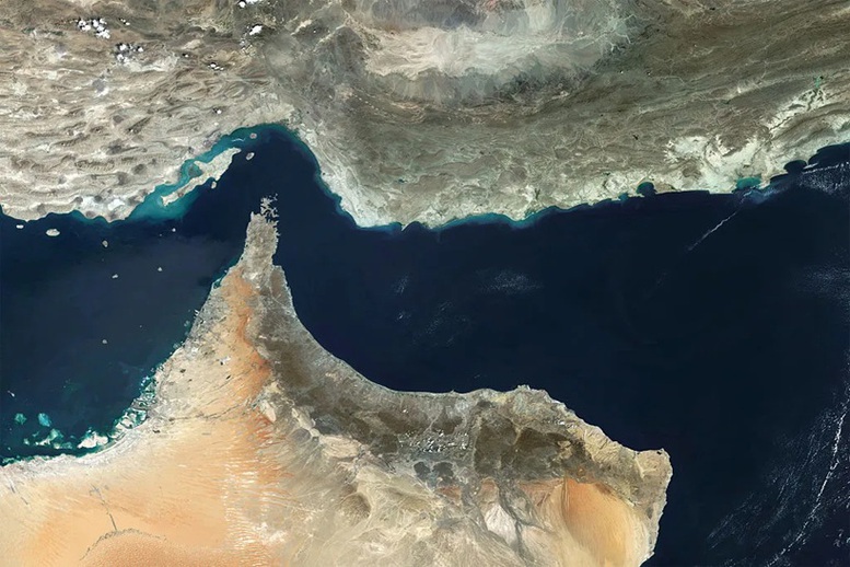 Sau thỏa thuận Mỹ-Iran, dòng chảy dầu mỏ qua Hormuz bắt đầu phục hồi- Ảnh 1.