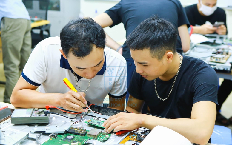 Trung học nghề: Từ “điểm dừng” thành “lộ trình mở”