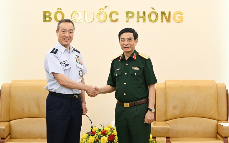 Phó Thủ tướng, Bộ trưởng Bộ Quốc phòng Phan Văn Giang tiếp Tham mưu trưởng Liên quân Nhật Bản
