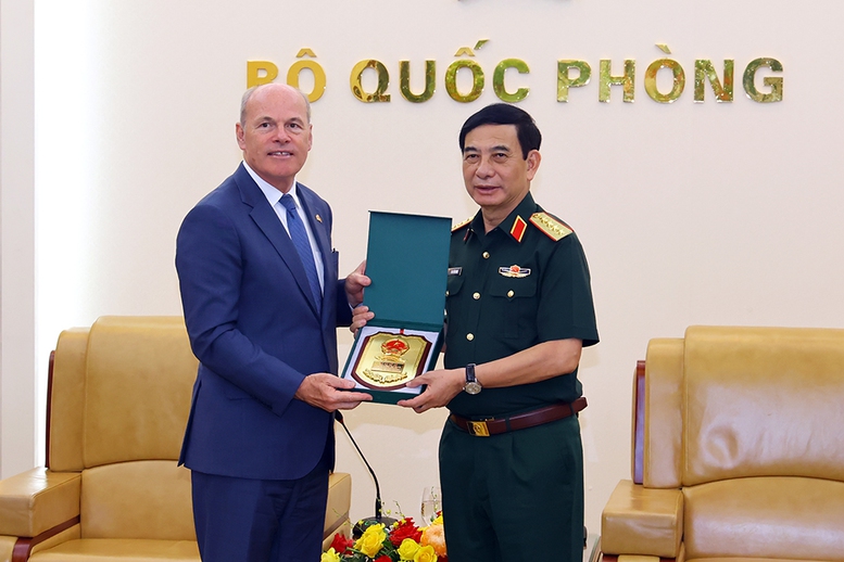 Việt Nam, Canada thúc đẩy hợp tác quốc phòng trên các lĩnh vực tiềm năng- Ảnh 1.