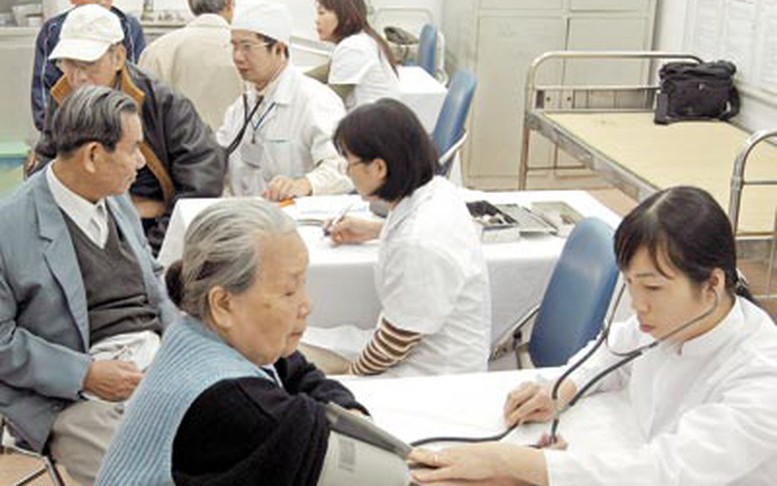 Từ năm 2026, người cao tuổi được khám sức khỏe định kỳ miễn phí ít nhất mỗi năm 1 lần