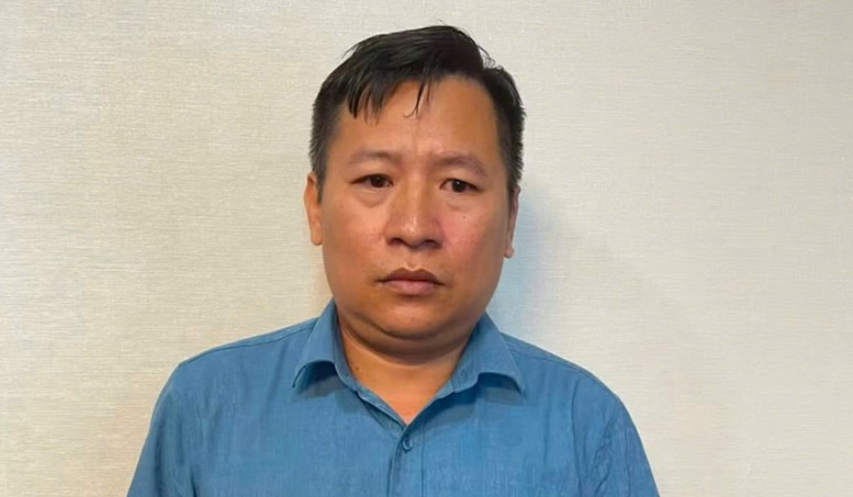 Khởi tố, bắt tạm giam đối tượng giả danh lãnh đạo cấp Vụ lừa chạy án- Ảnh 1.