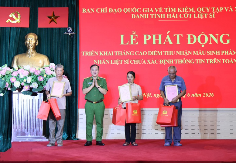Phó Thủ tướng Phạm Thị Thanh Trà phát động cao điểm thu nhận ADN, mở thêm cơ hội xác định danh tính liệt sĩ- Ảnh 3.