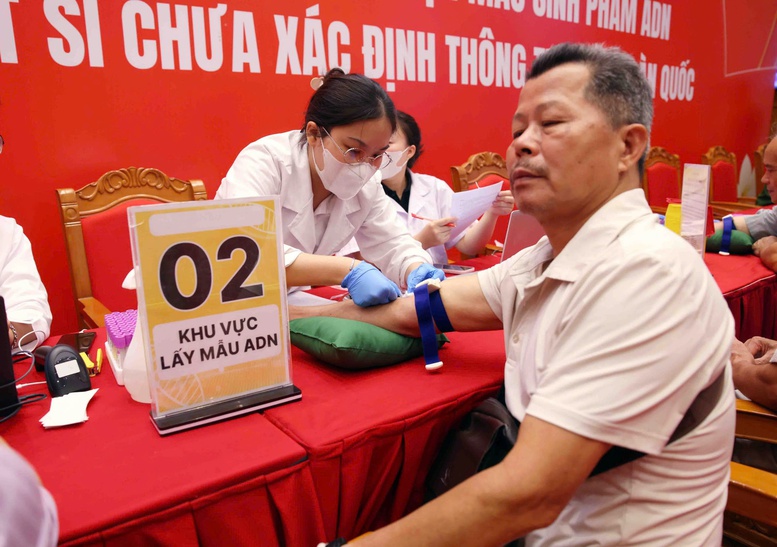 Thu nhận 300.000 mẫu ADN, đẩy nhanh xác định danh tính hài cốt liệt sĩ- Ảnh 2.