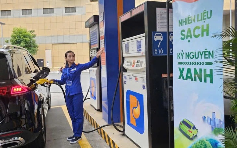Giá xăng dầu đồng loạt giảm