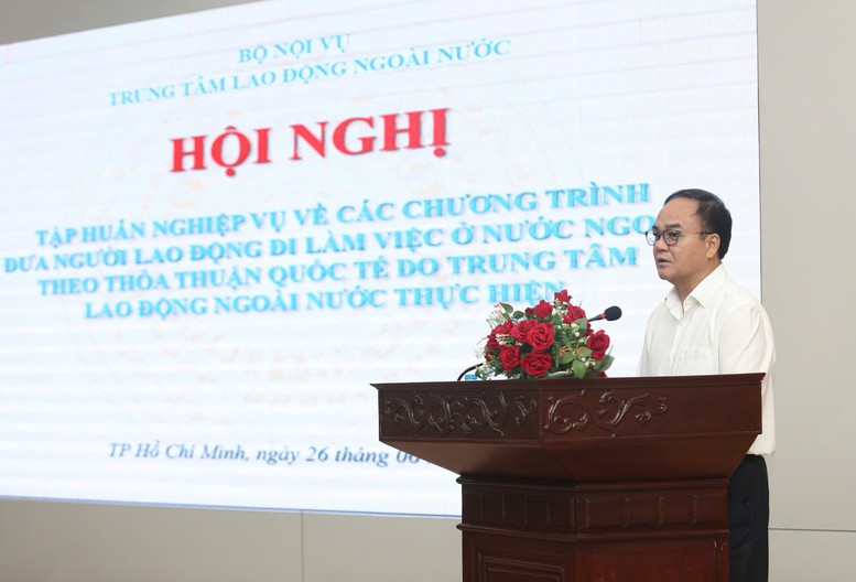 Năm 2026, sẽ hoàn thành mục tiêu đưa khoảng 112.000 lao động đi làm việc ở nước ngoài - Ảnh 1.