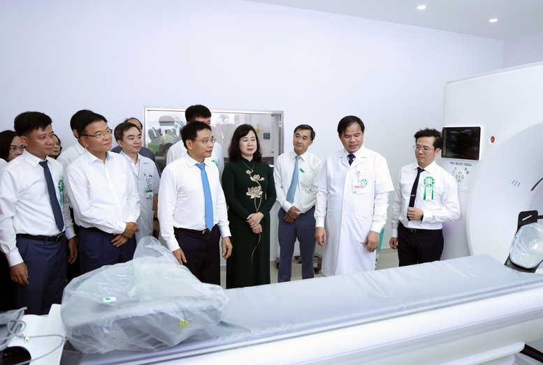 Phó Thủ tướng Nguyễn Văn Thắng: Bệnh viện Bạch Mai cơ sở Ninh Bình mang trên vai một trọng trách lớn lao- Ảnh 7.