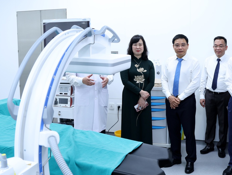 Phó Thủ tướng Nguyễn Văn Thắng: Bệnh viện Bạch Mai cơ sở Ninh Bình mang trên vai một trọng trách lớn lao- Ảnh 8.