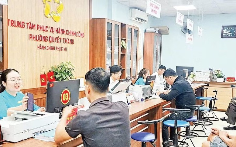 Tiếp tục thực hiện có hiệu quả 11 Nghị quyết của Chính phủ về cắt giảm, phân cấp, đơn giản hóa TTHC