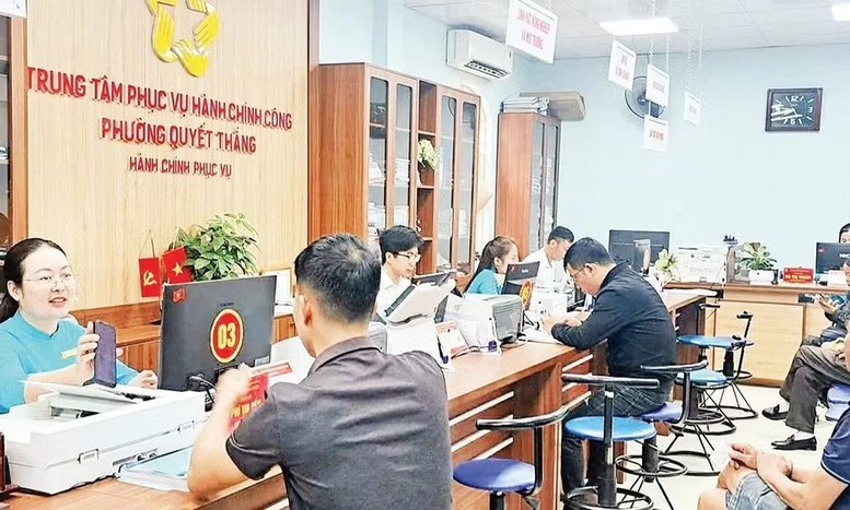 Tiếp tục thực hiện có hiệu quả 11 Nghị quyết của Chính phủ về cắt giảm, phân cấp, đơn giản hóa TTHC- Ảnh 1.