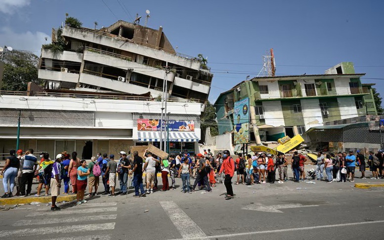 Động đất tại Venezuela: Chạy đua với thời gian giữa đống đổ nát