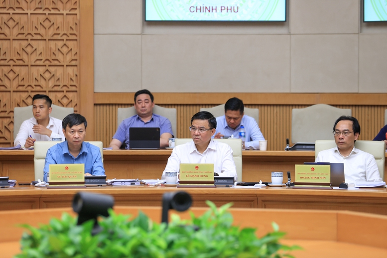 Thủ tướng Lê Minh Hưng: Không đẩy khó khăn cho người dân, doanh nghiệp trong thiết kế chính sách và xây dựng pháp luật- Ảnh 7.
