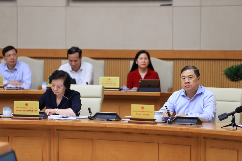 Thủ tướng Lê Minh Hưng: Không đẩy khó khăn cho người dân, doanh nghiệp trong thiết kế chính sách và xây dựng pháp luật- Ảnh 3.