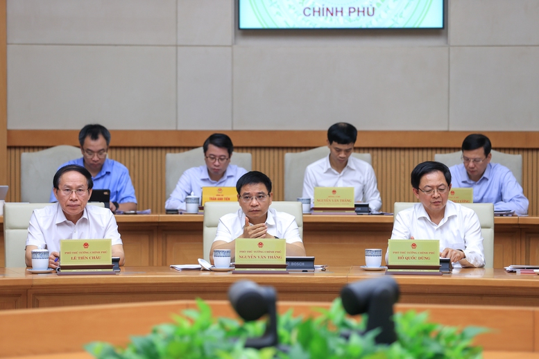 Thủ tướng Lê Minh Hưng: Không đẩy khó khăn cho người dân, doanh nghiệp trong thiết kế chính sách và xây dựng pháp luật- Ảnh 4.