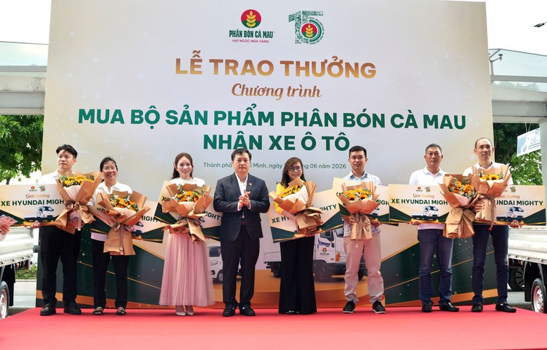 PVCFC: Trao giải thưởng hơn 14 tỷ đồng cho các nhà phân phối xuất sắc- Ảnh 1.