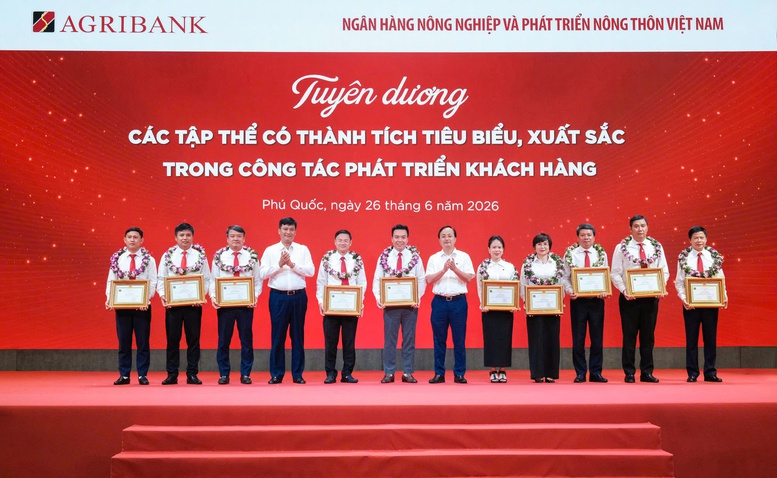 Agribank kích hoạt chiến lược mới, tăng tốc cho mục tiêu tăng trưởng hai con số- Ảnh 2.