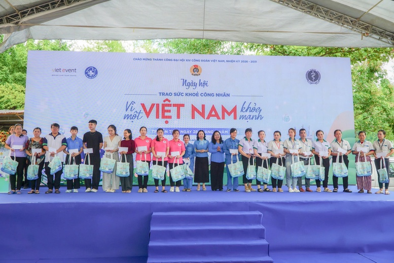Trao sức khỏe để người lao động yên tâm cống hiến- Ảnh 3.