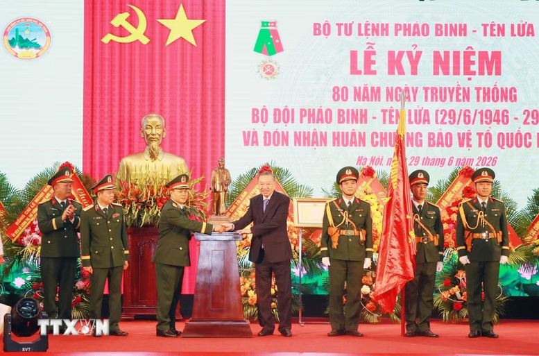 Tổng B&iacute; thư, Chủ tịch nước T&ocirc; L&acirc;m: X&acirc;y dựng lực lượng Ph&aacute;o binh - T&ecirc;n lửa hiện đại, đủ sức ho&agrave;n th&agrave;nh nhiệm vụ trong điều kiện mới- Ảnh 3.