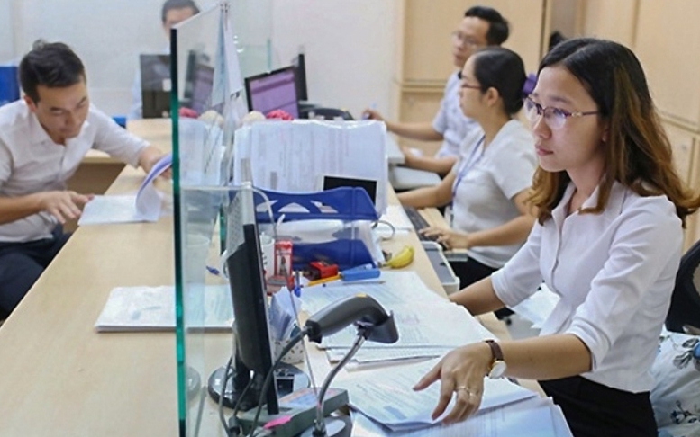 Nghỉ ốm bao nhiêu ngày thì xem xét đưa vào diện tinh giản?