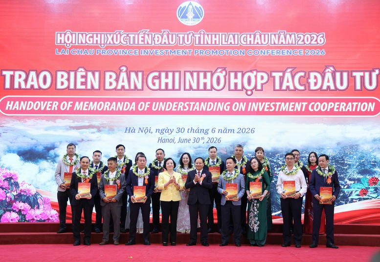 Phó Thủ tướng Phạm Thị Thanh Trà chứng kiến Lai Châu trao quyết định chấp thuận chủ trương đầu tư, MOU hơn 200.000 tỷ đồng- Ảnh 3.
