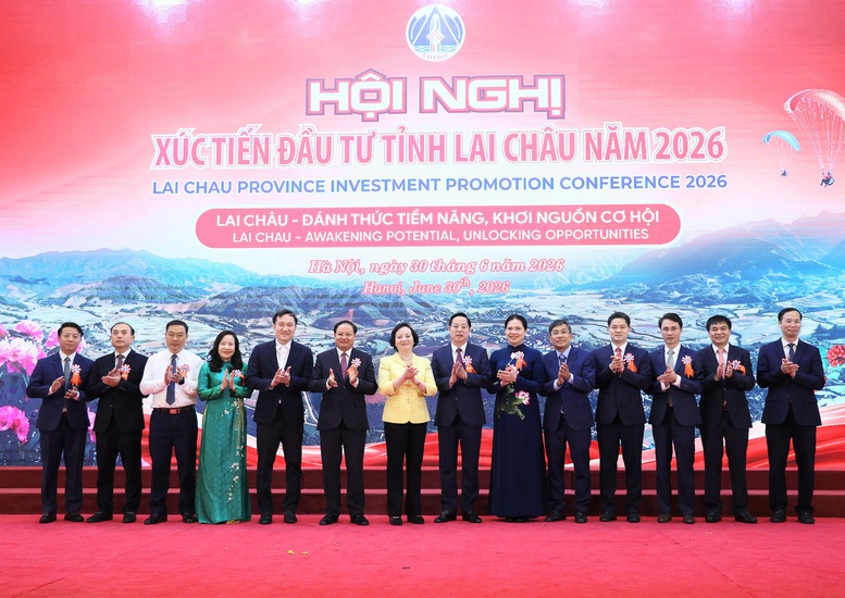 Phó Thủ tướng Phạm Thị Thanh Trà chứng kiến Lai Châu trao quyết định chấp thuận chủ trương đầu tư, MOU hơn 200.000 tỷ đồng- Ảnh 5.