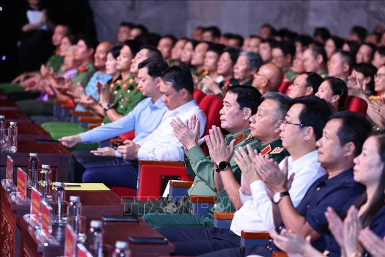 Chương trình chính luận nghệ thuật đặc biệt 'ADN – Hành trình nối lại mạch nguồn'- Ảnh 1.