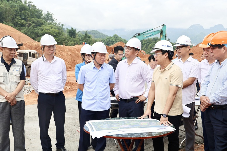 Phó Thủ tướng Lê Tiến Châu: Cao Bằng khó khăn về nguồn lực, nhưng không được 'khó' về quyết tâm và cách làm- Ảnh 1.