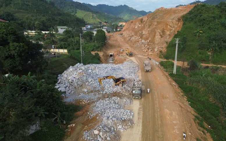 Đẩy nhanh tiến độ đưa Dự án đường Hồ Chí Minh đoạn Chợ Chu-Ngã ba Trung Sơn về đích