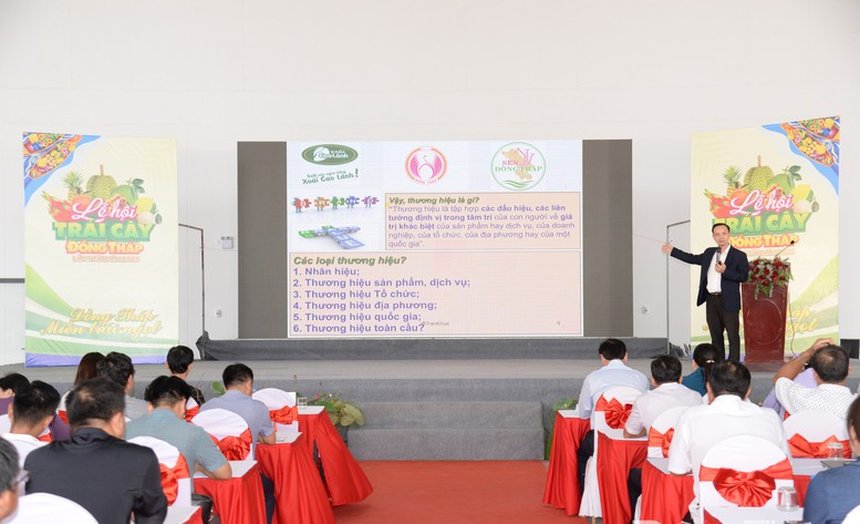 Đồng Tháp xây dựng thương hiệu nông sản: Từ 'vựa sản xuất' đến vùng đất đáng tin cậy- Ảnh 1. Đồng Tháp xây dựng thương hiệu nông sản: Từ 'vựa sản xuất' đến vùng đất đáng tin cậy- Ảnh 1.