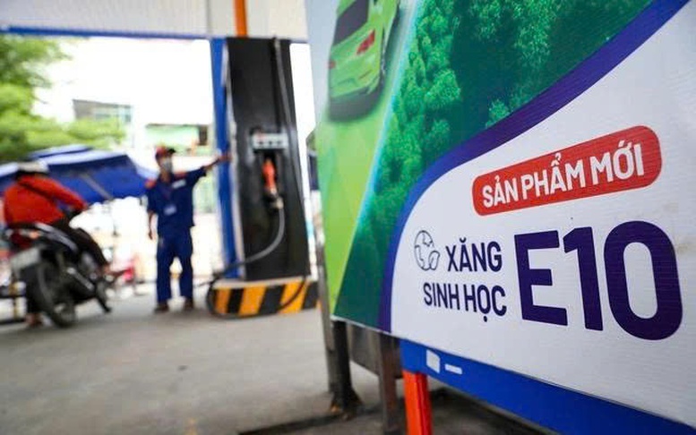 Xăng E10 trải qua nhiều lớp kiểm soát trước khi ra thị trường